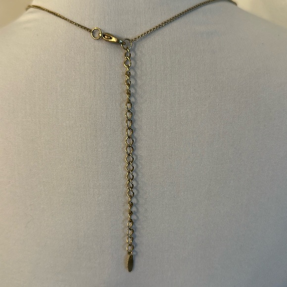 New Flower Necklace so pretty! - Picture 3 of 3